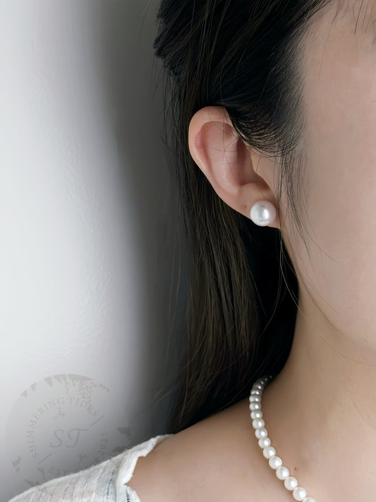 Classic Fabulous . Edison Pearl Earrings