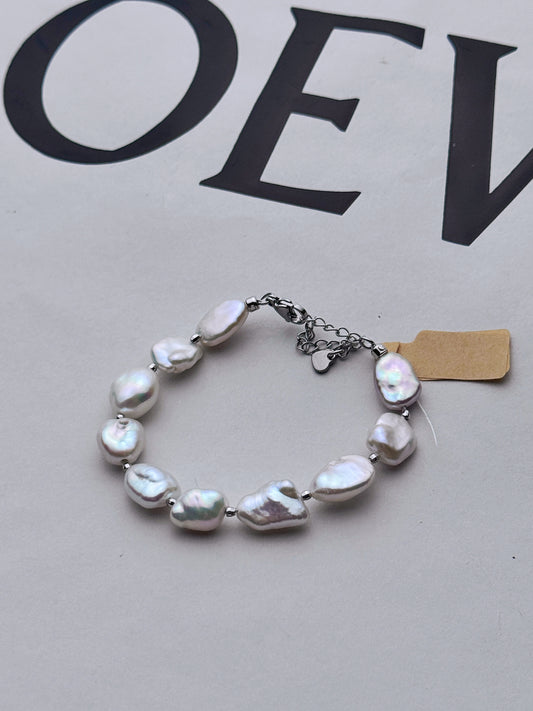 Natural baroque freshwater pearls bracelet