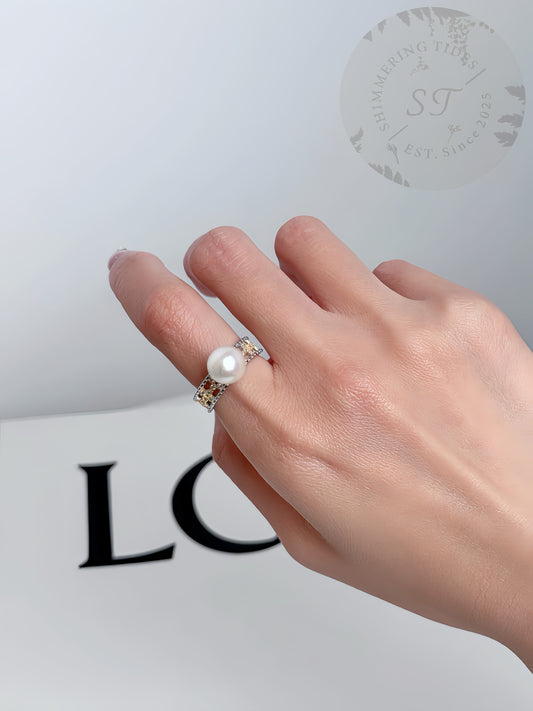 Classic Fabulous . Luna crown ring