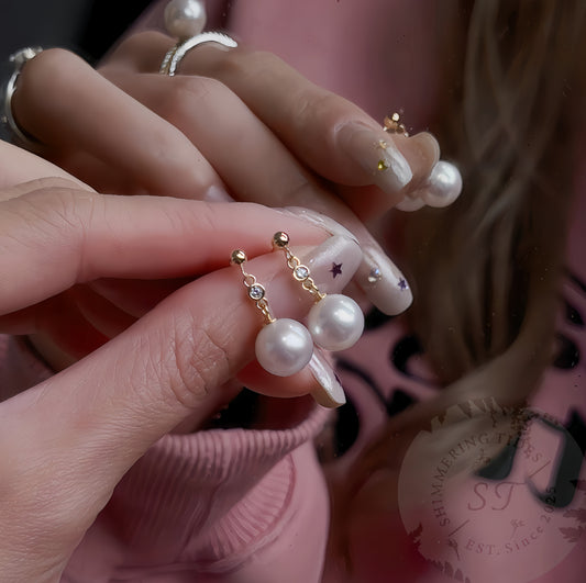 Classic Fabulous . Edison Pearl Earrings